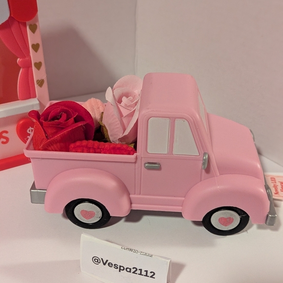 Bullseye Playground Valentines Light Up 4pc Set Sweet Truck Kissing Booth - Picture 8 of 8